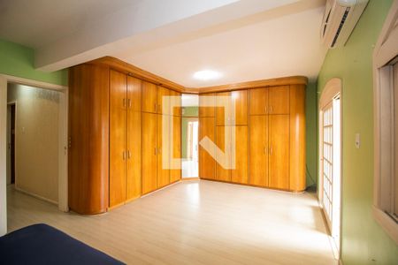 Casa à venda com 450m², 6 quartos e 5 vagas Casa à venda com 450m², 6 quartos e 5 vagasSuite