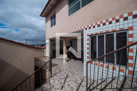 Casa à venda com 450m², 6 quartos e 5 vagas Casa à venda com 450m², 6 quartos e 5 vagasÁrea comum