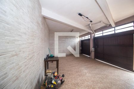 Casa à venda com 450m², 6 quartos e 5 vagas Casa à venda com 450m², 6 quartos e 5 vagasGaragem