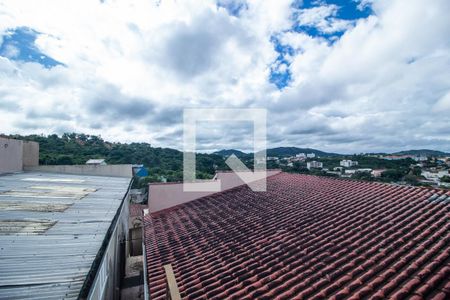 Casa à venda com 450m², 6 quartos e 5 vagas Casa à venda com 450m², 6 quartos e 5 vagasVista