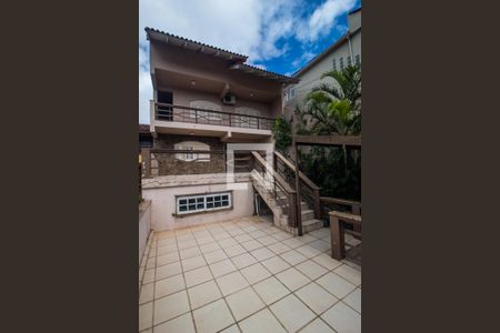 Casa à venda com 450m², 6 quartos e 5 vagas Casa à venda com 450m², 6 quartos e 5 vagasHall de entrada
