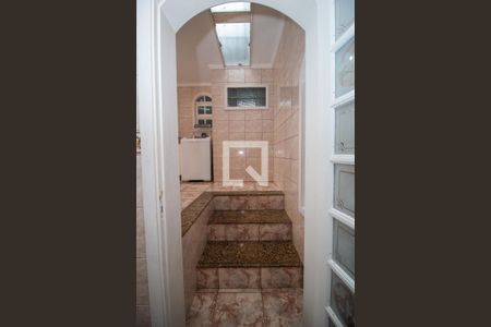 Casa à venda com 450m², 6 quartos e 5 vagas Casa à venda com 450m², 6 quartos e 5 vagasÁrea de Serviço