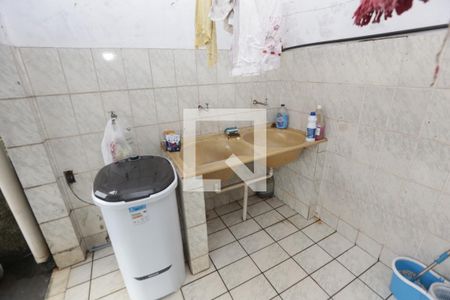 Casa à venda com 83m², 2 quartos e 1 vagaÁrea de Serviço