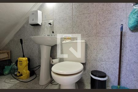 Casa à venda com 146m², 3 quartos e 5 vagas Casa à venda com 146m², 3 quartos e 5 vagasBanheiro