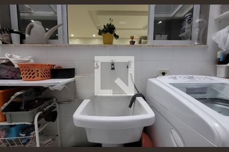 Casa à venda com 146m², 3 quartos e 5 vagas Casa à venda com 146m², 3 quartos e 5 vagasLavanderia