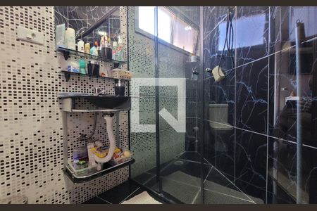 Casa à venda com 146m², 3 quartos e 5 vagas Casa à venda com 146m², 3 quartos e 5 vagasBanheiro da suíte