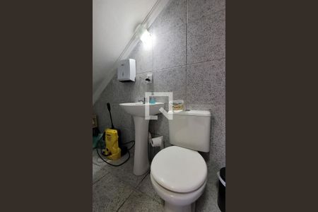 Casa à venda com 146m², 3 quartos e 5 vagas Casa à venda com 146m², 3 quartos e 5 vagasBanheiro