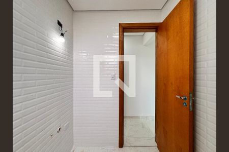Apartamento à venda com 76m², 2 quartos e 1 vaga Apartamento à venda com 76m², 2 quartos e 1 vagaBanheiro