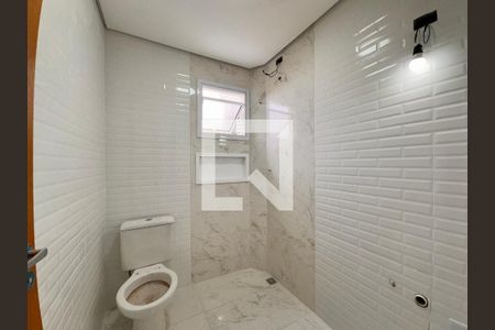 Apartamento à venda com 76m², 2 quartos e 1 vaga Apartamento à venda com 76m², 2 quartos e 1 vagaBanheiro