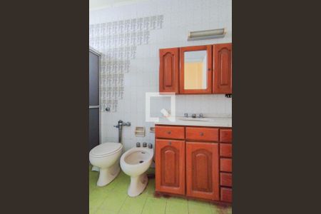 Apartamento à venda com 115m², 2 quartos e 1 vaga Apartamento à venda com 115m², 2 quartos e 1 vagaBanheiro