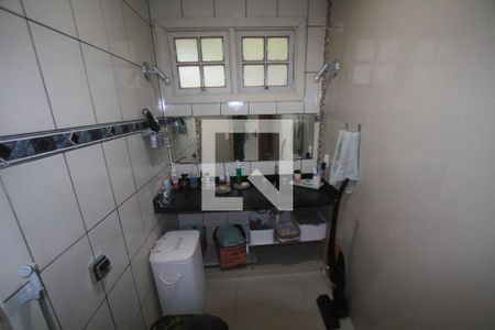 Casa de condomínio à venda com 250m², 3 quartos e 4 vagasBanheiro Social