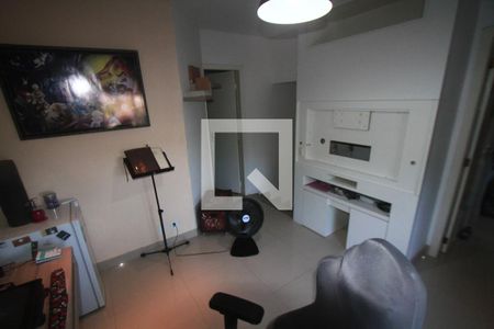 Casa de condomínio à venda com 250m², 3 quartos e 4 vagasEstúdio