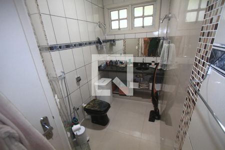 Casa de condomínio à venda com 250m², 3 quartos e 4 vagasBanheiro Social