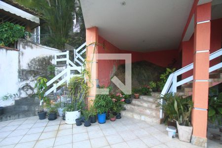 Casa de condomínio à venda com 250m², 3 quartos e 4 vagasÁrea externa