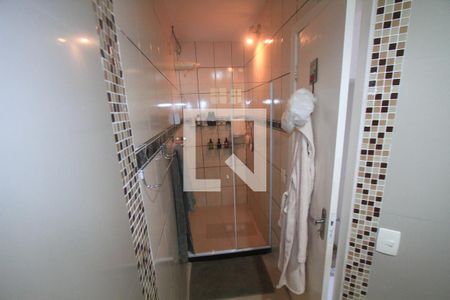 Casa de condomínio à venda com 250m², 3 quartos e 4 vagasBanheiro Social