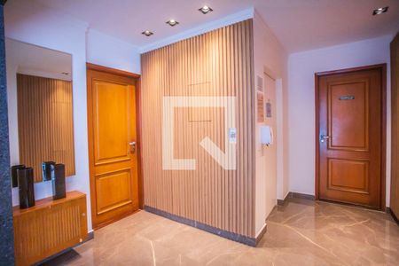 Apartamento à venda com 38m², 1 quarto e 1 vaga Apartamento à venda com 38m², 1 quarto e 1 vagaHall social