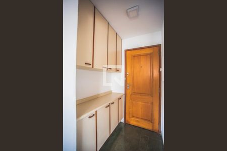 Apartamento à venda com 38m², 1 quarto e 1 vaga Apartamento à venda com 38m², 1 quarto e 1 vagaEntrada - Armários