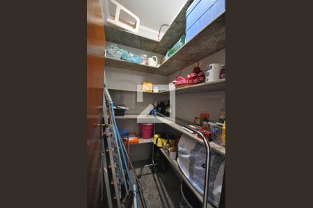 Casa à venda com 650m², 5 quartos e 8 vagasDepósito