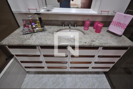 Casa à venda com 650m², 5 quartos e 8 vagasBanheiro da Suíte 2