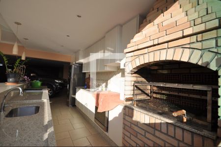 Casa à venda com 650m², 5 quartos e 8 vagasChurrasqueira