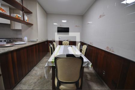 Casa à venda com 650m², 5 quartos e 8 vagasCopa