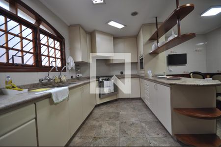 Casa à venda com 650m², 5 quartos e 8 vagasCozinha