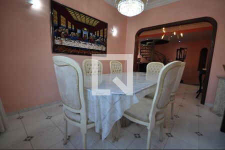 Casa à venda com 650m², 5 quartos e 8 vagasSala de Jantar 2