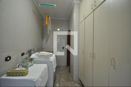 Casa à venda com 650m², 5 quartos e 8 vagasÁrea de Serviço