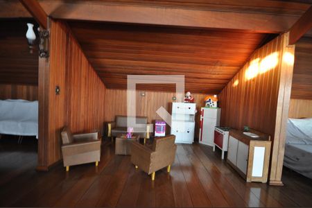 Casa à venda com 650m², 5 quartos e 8 vagasSala de bonecas