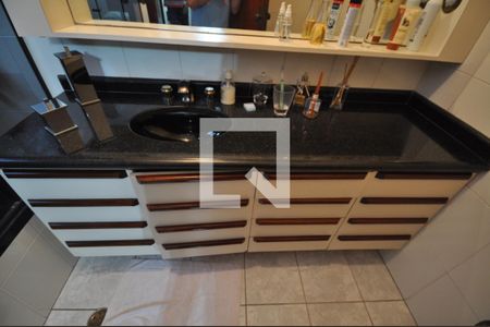 Casa à venda com 650m², 5 quartos e 8 vagasBanheiro da Suíte 3