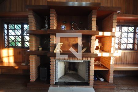 Casa à venda com 650m², 5 quartos e 8 vagasLareira