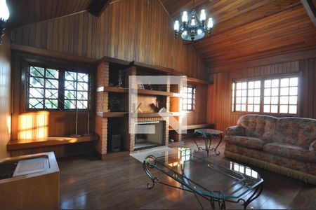 Casa à venda com 650m², 5 quartos e 8 vagasLareira