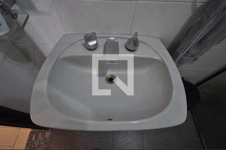 Casa à venda com 650m², 5 quartos e 8 vagasBanheiro de serviço