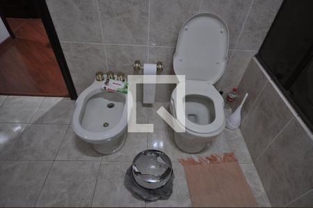 Casa à venda com 650m², 5 quartos e 8 vagasBanheiro da Suite Master