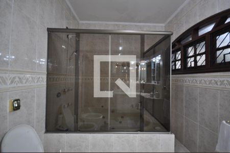 Casa à venda com 650m², 5 quartos e 8 vagasBanheiro da Suíte Master