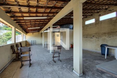 Casa de condomínio à venda com 194m², 5 quartos e 1 vaga Casa de condomínio à venda com 194m², 5 quartos e 1 vagaTerraço