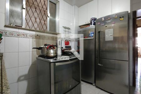 Casa de condomínio à venda com 194m², 5 quartos e 1 vaga Casa de condomínio à venda com 194m², 5 quartos e 1 vagaCozinha - Armários