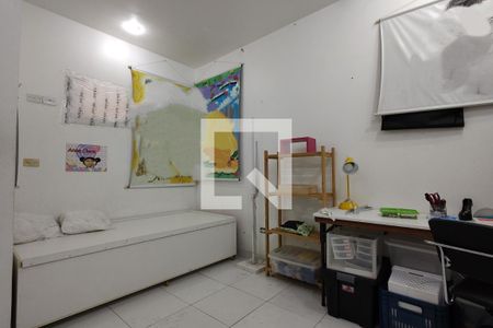 Casa de condomínio à venda com 194m², 5 quartos e 1 vaga Casa de condomínio à venda com 194m², 5 quartos e 1 vagaQuarto 4 - Suíte