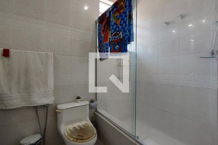 Casa de condomínio à venda com 194m², 5 quartos e 1 vaga Casa de condomínio à venda com 194m², 5 quartos e 1 vagaBanheiro da Suíte 3