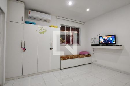 Casa de condomínio à venda com 194m², 5 quartos e 1 vaga Casa de condomínio à venda com 194m², 5 quartos e 1 vagaQuarto 3 - Suíte