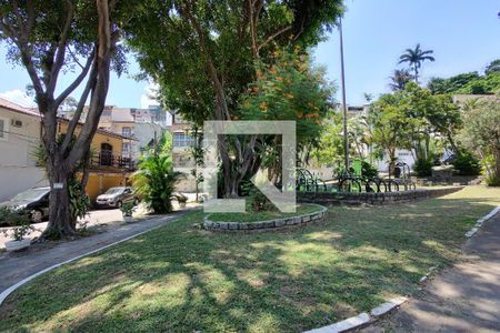 Casa de condomínio à venda com 194m², 5 quartos e 1 vaga Casa de condomínio à venda com 194m², 5 quartos e 1 vagaCondomínio