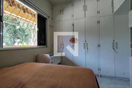 Casa de condomínio à venda com 194m², 5 quartos e 1 vaga Casa de condomínio à venda com 194m², 5 quartos e 1 vagaQuarto 2 - Suíte