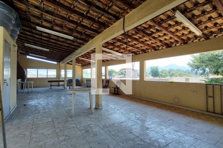 Casa de condomínio à venda com 194m², 5 quartos e 1 vaga Casa de condomínio à venda com 194m², 5 quartos e 1 vagaTerraço