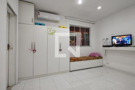 Casa de condomínio à venda com 194m², 5 quartos e 1 vaga Casa de condomínio à venda com 194m², 5 quartos e 1 vagaQuarto 3 - Suíte