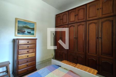 Casa de condomínio à venda com 194m², 5 quartos e 1 vaga Casa de condomínio à venda com 194m², 5 quartos e 1 vagaQuarto
