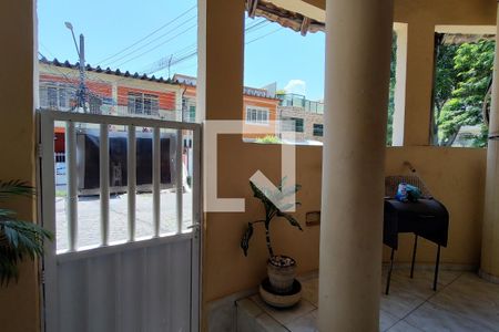 Casa de condomínio à venda com 194m², 5 quartos e 1 vaga Casa de condomínio à venda com 194m², 5 quartos e 1 vagaVaranda