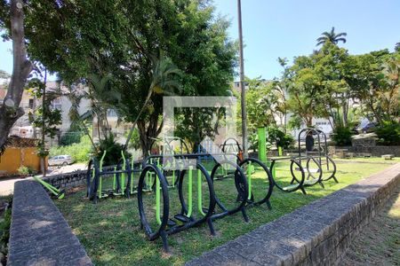 Casa de condomínio à venda com 194m², 5 quartos e 1 vaga Casa de condomínio à venda com 194m², 5 quartos e 1 vagaÁrea comum - Academia