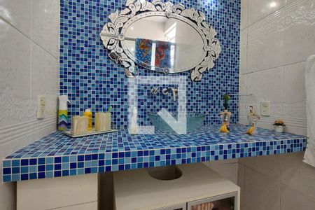 Casa de condomínio à venda com 194m², 5 quartos e 1 vaga Casa de condomínio à venda com 194m², 5 quartos e 1 vagaBanheiro da Suíte 3