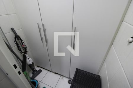 Apartamento à venda com 75m², 2 quartos e 1 vagaÁrea de Serviço