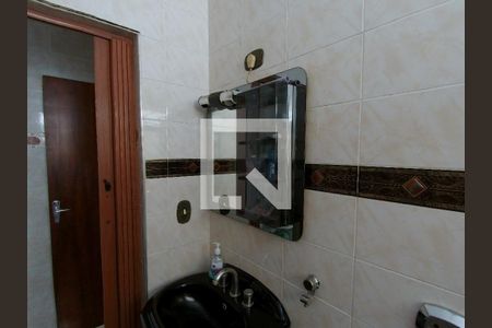 Casa à venda com 280m², 3 quartos e 2 vagasBanheiro 02